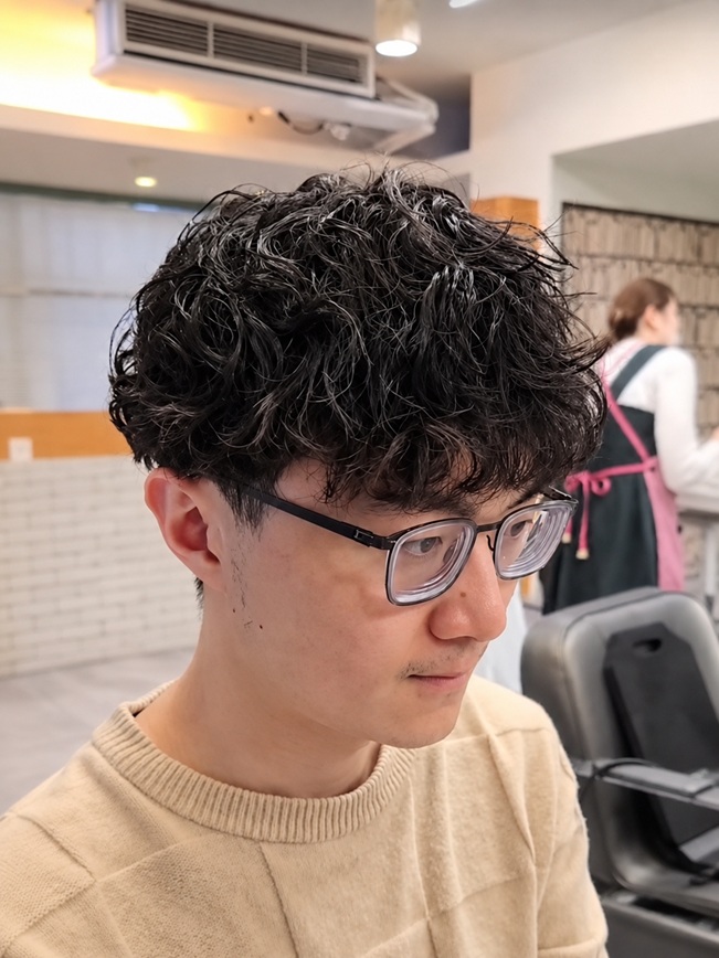 男生螺旋紋理燙 正面
